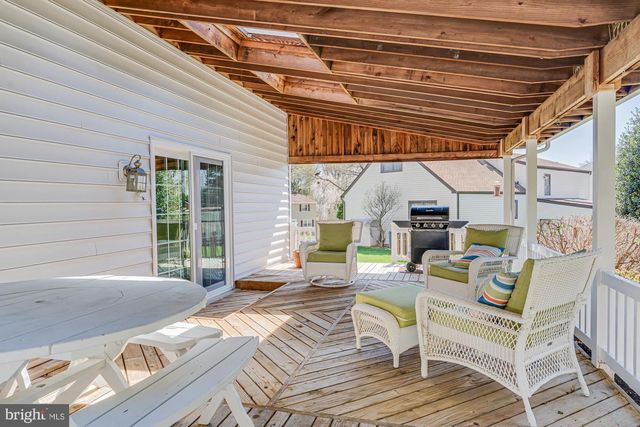225 BUTTONWOOD DR, Feasterville Trevose, PA 19053