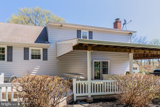 225 BUTTONWOOD DR, Feasterville Trevose, PA 19053