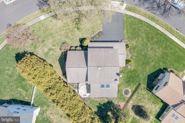 225 BUTTONWOOD DR, Feasterville Trevose, PA 19053