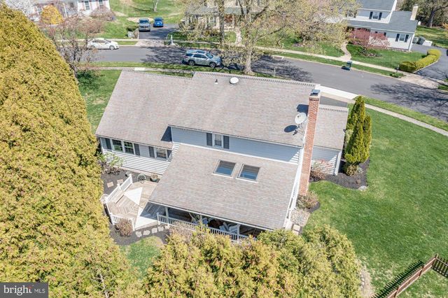 225 BUTTONWOOD DR, Feasterville Trevose, PA 19053