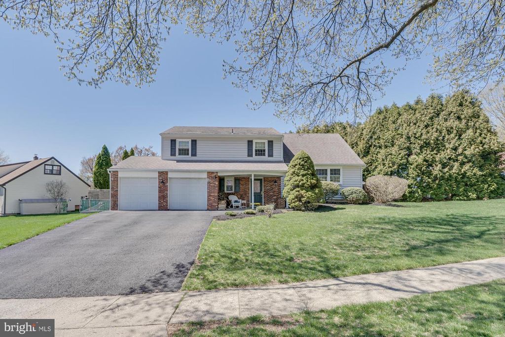 225 BUTTONWOOD DR, Feasterville Trevose, PA 19053