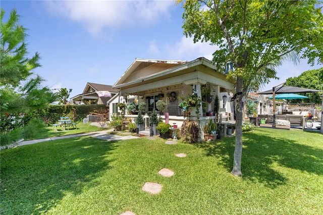 491 E C St, Colton, CA 92324