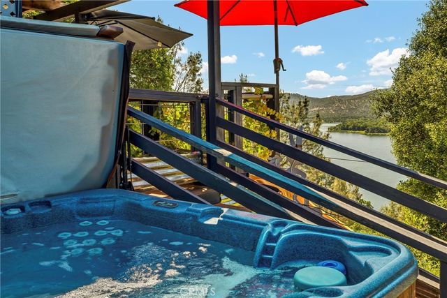 11668 Lakeview, Clearlake Oaks, CA 95423