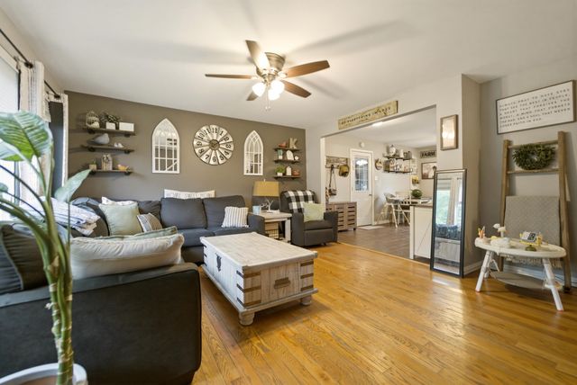 670 Newport Road, Valparaiso, IN 46385