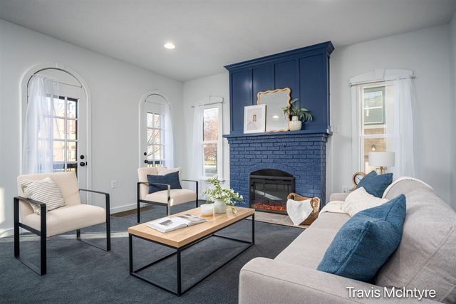 2053 Paris Avenue, Grand Rapids, MI 49505