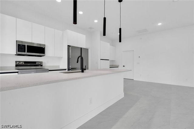 346 Ranchito AVE, Lehigh Acres, FL 33974