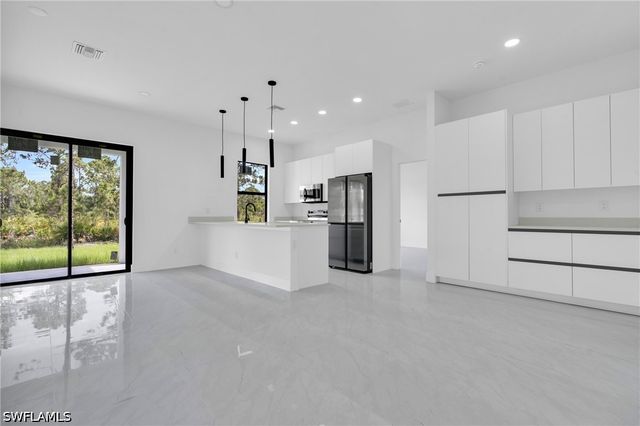 346 Ranchito AVE, Lehigh Acres, FL 33974