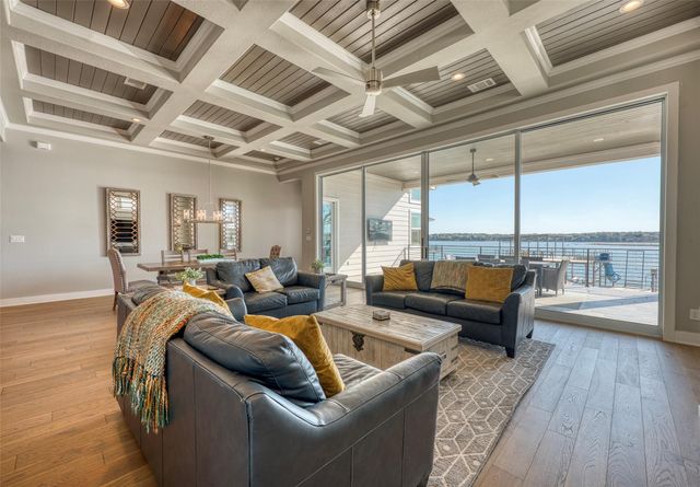 414 Campa Pajama LN, Kingsland, TX 78639