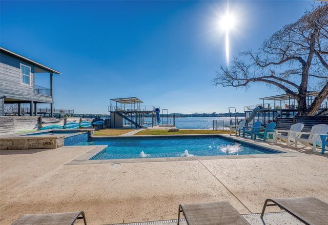 414 Campa Pajama LN, Kingsland, TX 78639