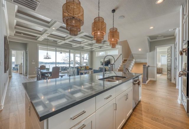 414 Campa Pajama LN, Kingsland, TX 78639