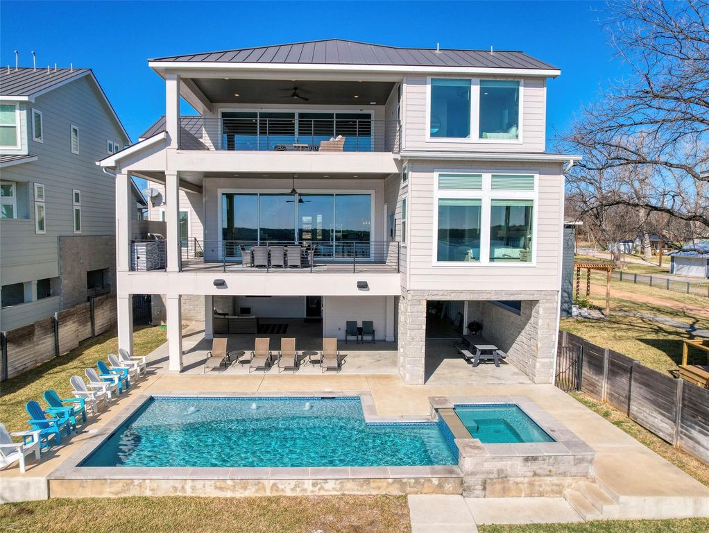 414 Campa Pajama LN, Kingsland, TX 78639