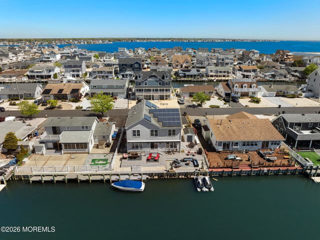1931 Seaman Court, Toms River, NJ 08753