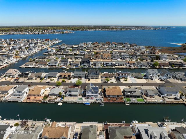 1931 Seaman Court, Toms River, NJ 08753