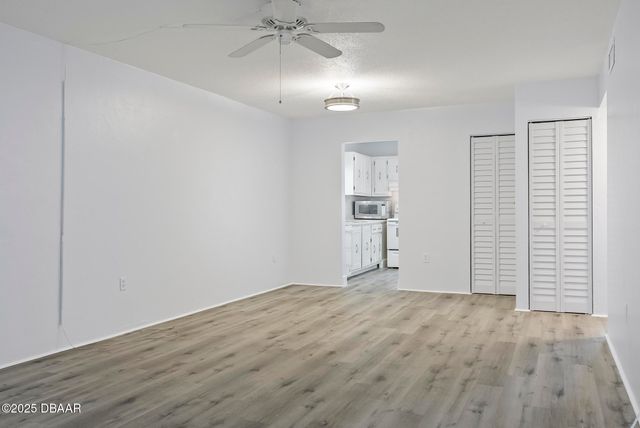 2711 N Halifax Ave Apt 380, Daytona Beach, FL 32118