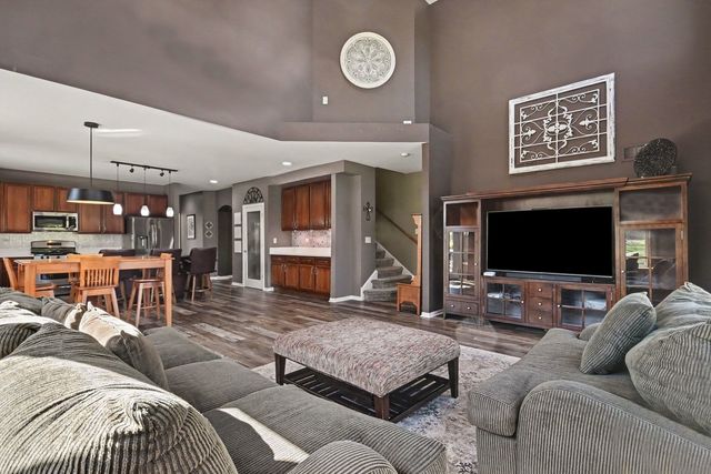 8404 Hanbury Court, Joliet, IL 60431