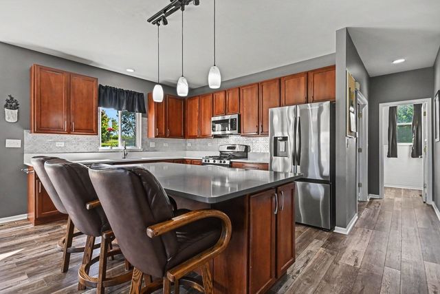 8404 Hanbury Court, Joliet, IL 60431