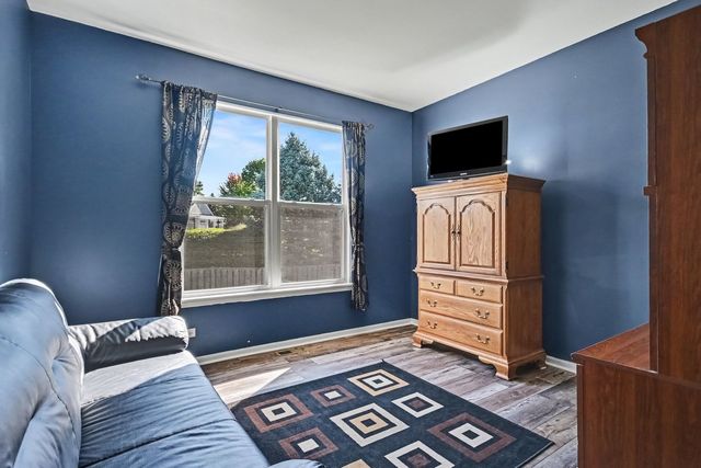 8404 Hanbury Court, Joliet, IL 60431