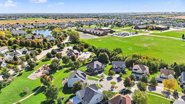 8404 Hanbury Court, Joliet, IL 60431