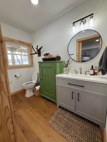 000 Rr 1 Box 222, Vanzant, MO 65768