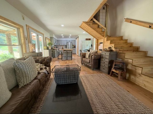 000 Rr 1 Box 222, Vanzant, MO 65768