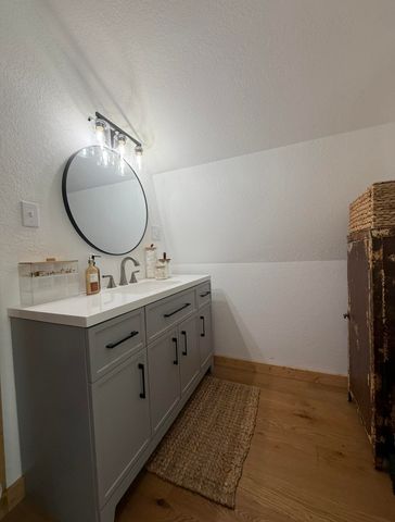 000 Rr 1 Box 222, Vanzant, MO 65768