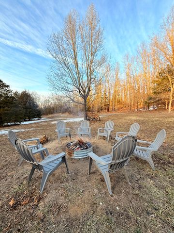 000 Rr 1 Box 222, Vanzant, MO 65768