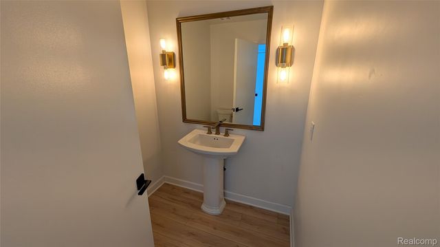 2014 Waldons Court S, West Bloomfield Charter Township, MI 48322