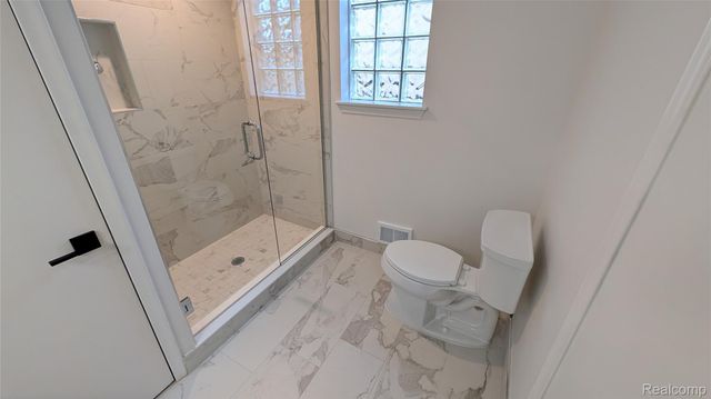 2014 Waldons Court S, West Bloomfield Charter Township, MI 48322