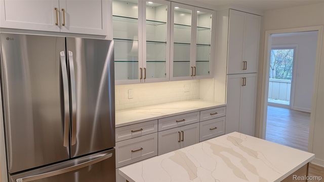 2014 Waldons Court S, West Bloomfield Charter Township, MI 48322