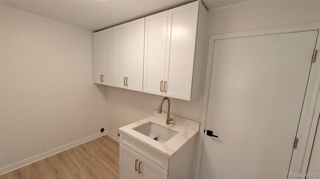 2014 Waldons Court S, West Bloomfield Charter Township, MI 48322