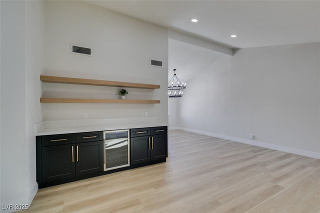 4650 White Rock Drive, Las Vegas, NV 89121