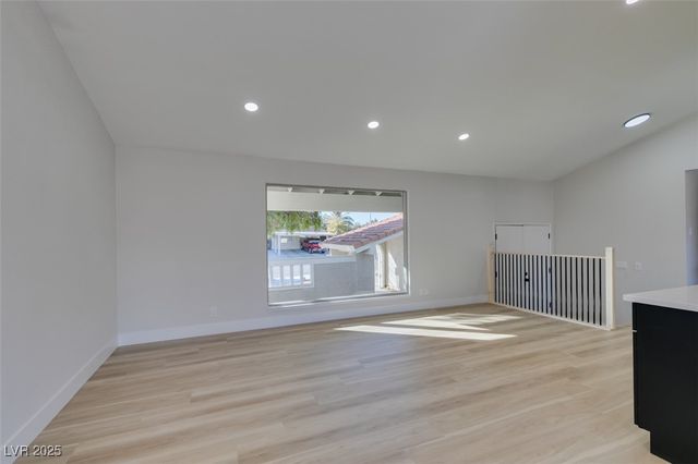 4650 White Rock Drive, Las Vegas, NV 89121