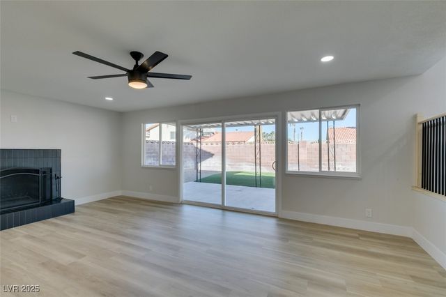 4650 White Rock Drive, Las Vegas, NV 89121