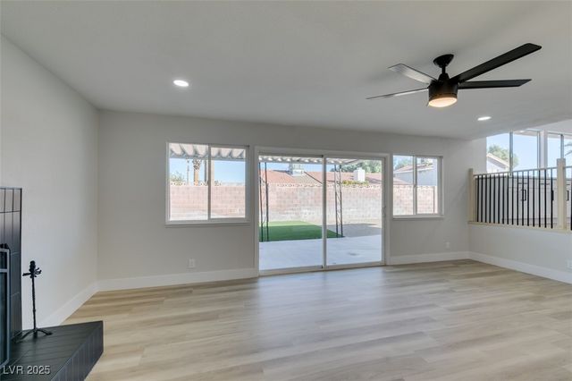 4650 White Rock Drive, Las Vegas, NV 89121