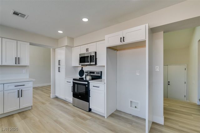 4650 White Rock Drive, Las Vegas, NV 89121