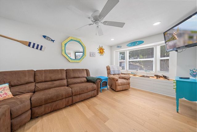 2923 LINWOOD DRIVE, Sarasota, FL 34232