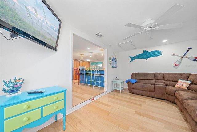 2923 LINWOOD DRIVE, Sarasota, FL 34232
