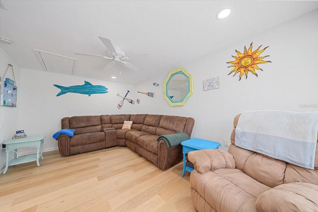2923 LINWOOD DRIVE, Sarasota, FL 34232