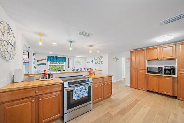 2923 LINWOOD DRIVE, Sarasota, FL 34232