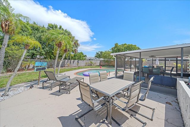 2923 LINWOOD DRIVE, Sarasota, FL 34232