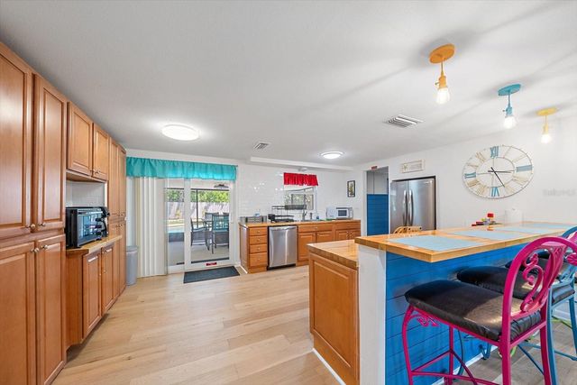 2923 LINWOOD DRIVE, Sarasota, FL 34232