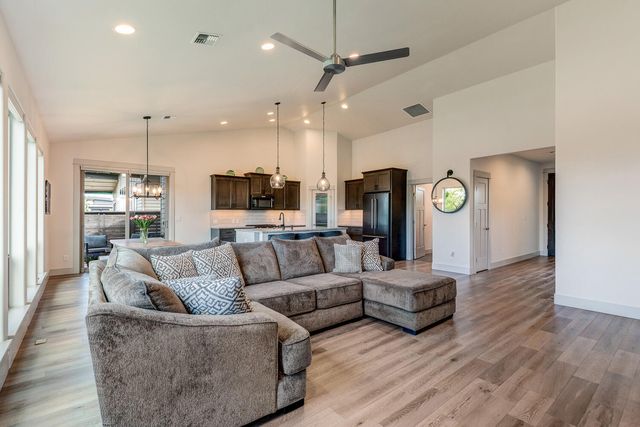 63173 Iner Loop, Bend, OR 97701
