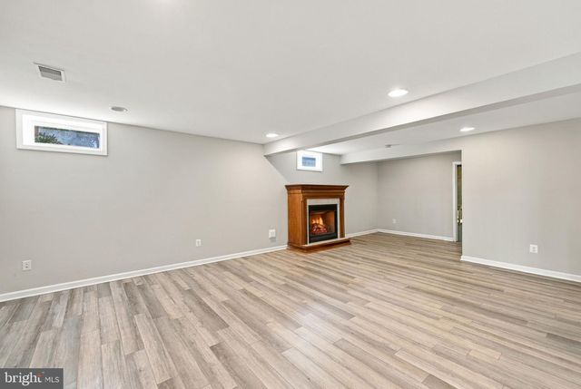 5619 E KESSLERS XING, Fredericksburg, VA 22407