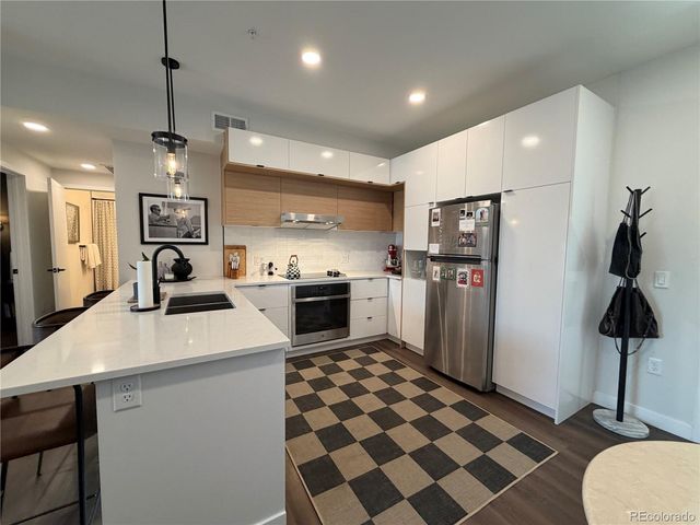 2120 N Downing Street 304, Denver, CO 80205