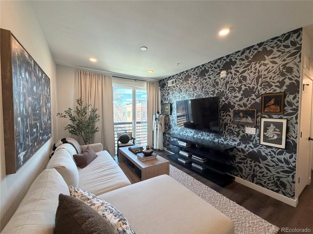 2120 N Downing Street 304, Denver, CO 80205