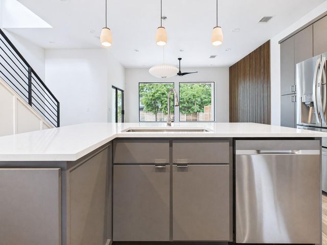 4402 Mount Vernon DR A, Austin, TX 78745