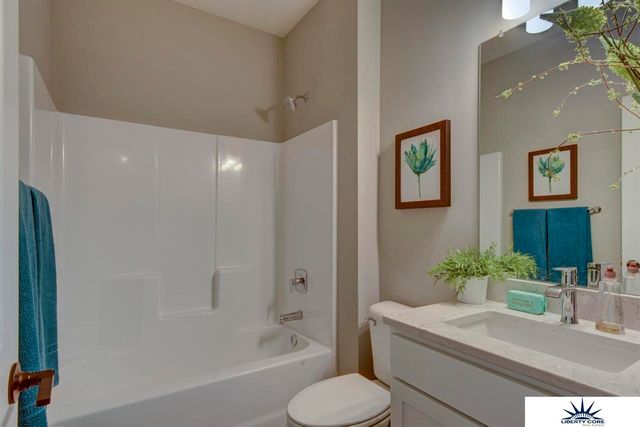 3035 Lakeside Drive, Plattsmouth, NE 68048