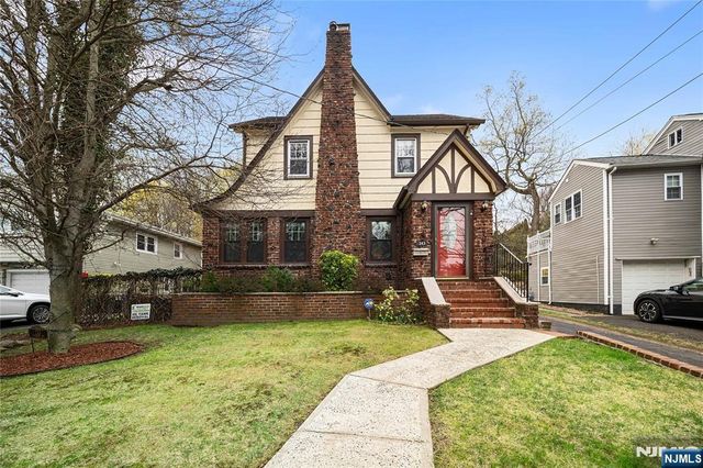 243 Jefferson Avenue, Cresskill, NJ 07626