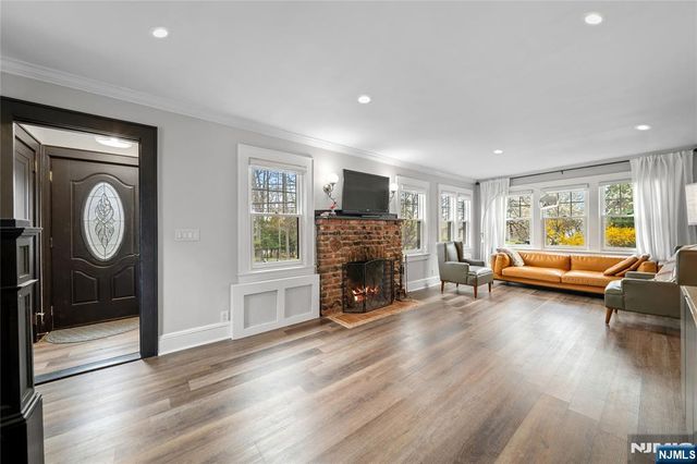 243 Jefferson Avenue, Cresskill, NJ 07626