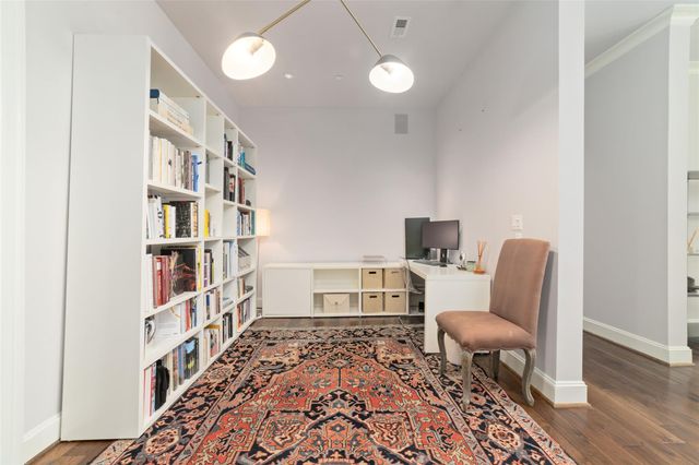 2221 Welch Street 201, Houston, TX 77019